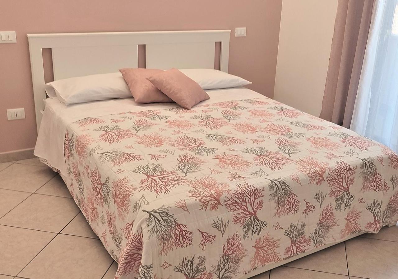 B&B Di Girolamo Lido Di Fondi Eksteriør bilde